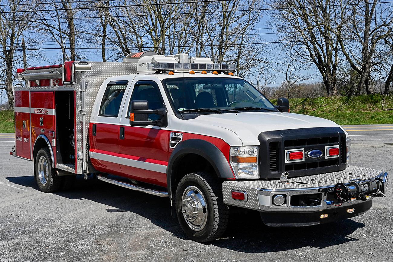 2009 Ford/4 Guys 4X4 Mini Pumper 1000 GPM/290 Tank - image 2
