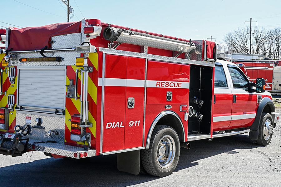 2009 Ford/4 Guys 4X4 Mini Pumper 1000 GPM/290 Tank - image 4