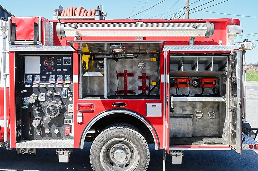 2009 Ford/4 Guys 4X4 Mini Pumper 1000 GPM/290 Tank - image 6