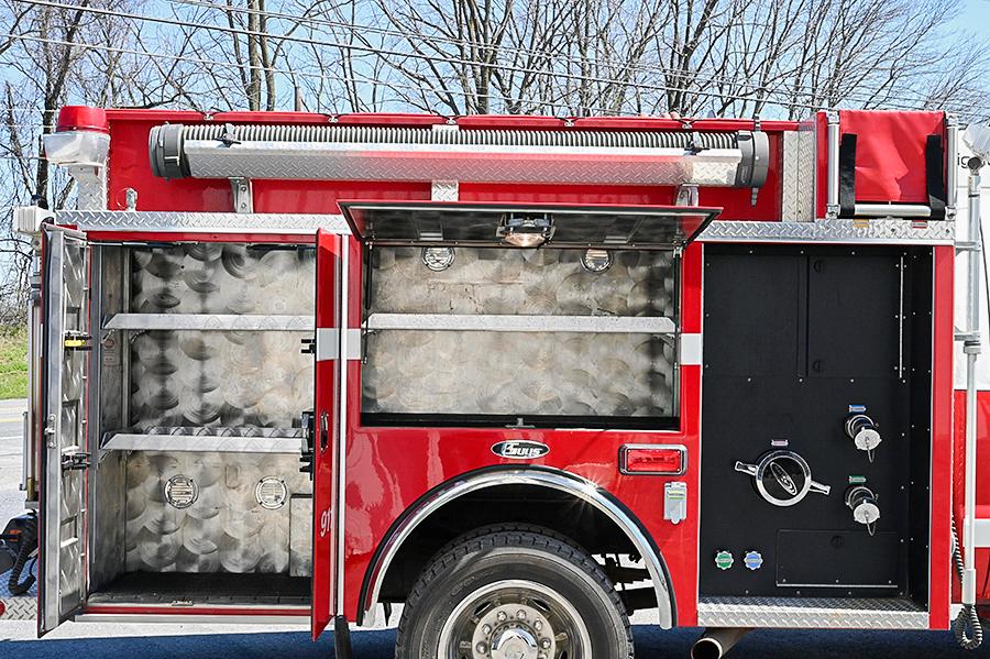 2009 Ford/4 Guys 4X4 Mini Pumper 1000 GPM/290 Tank - image 12