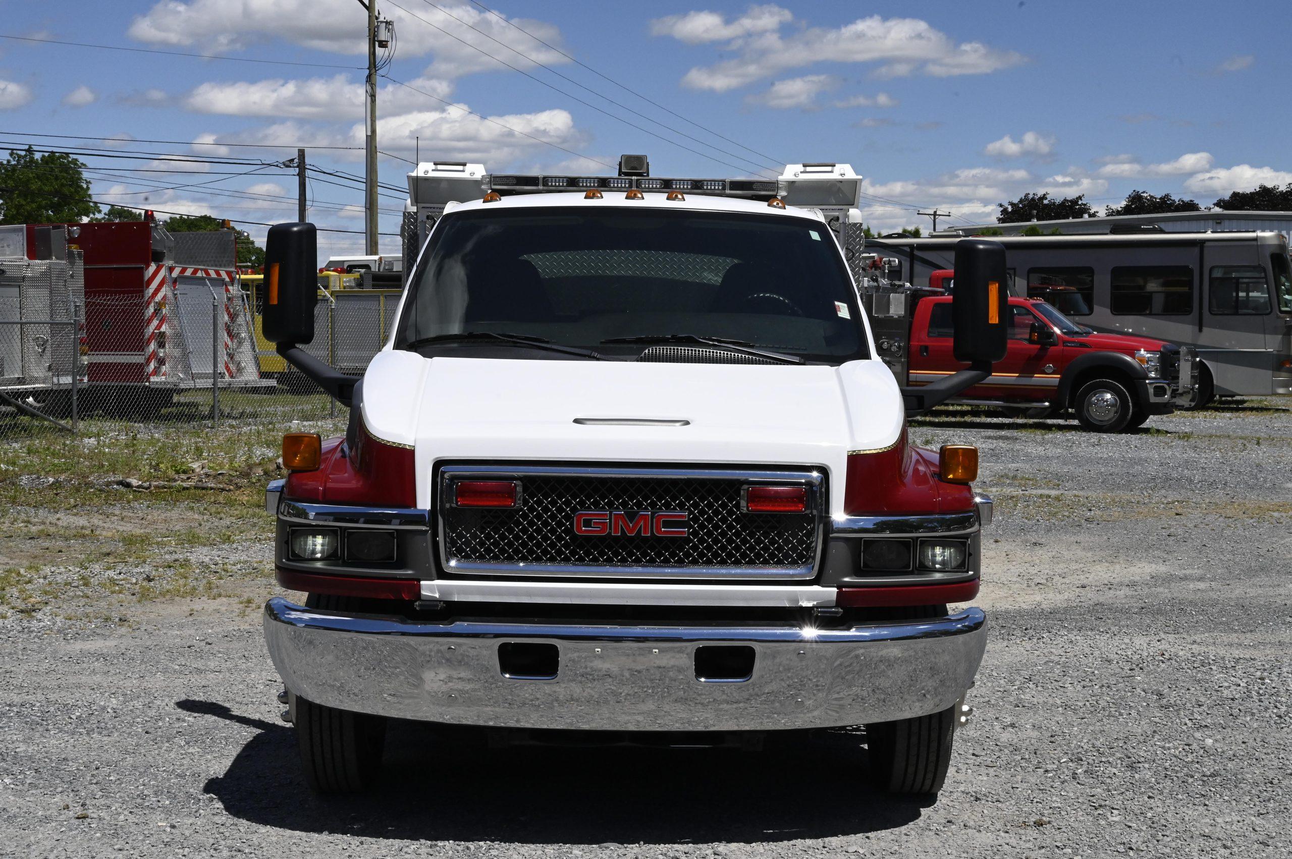 2008 GMC Medium Duty Rescue / Utility / Traffic Truck - image 5