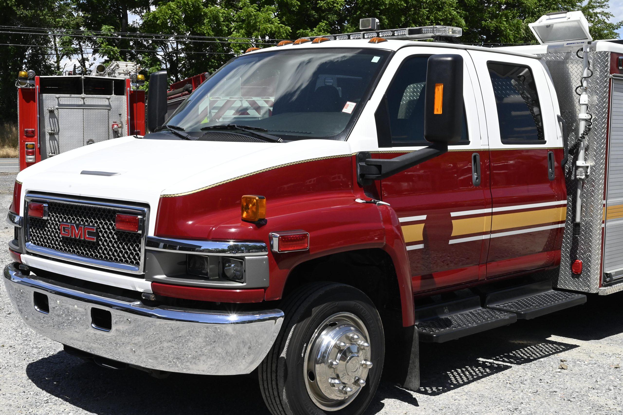 2008 GMC Medium Duty Rescue / Utility / Traffic Truck - image 6