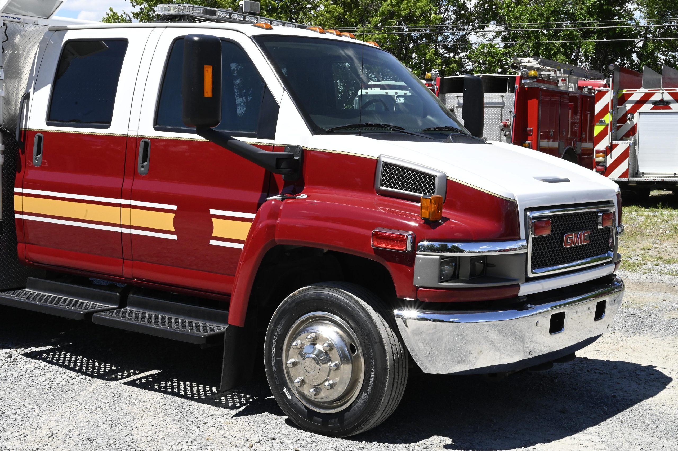 2008 GMC Medium Duty Rescue / Utility / Traffic Truck - image 7