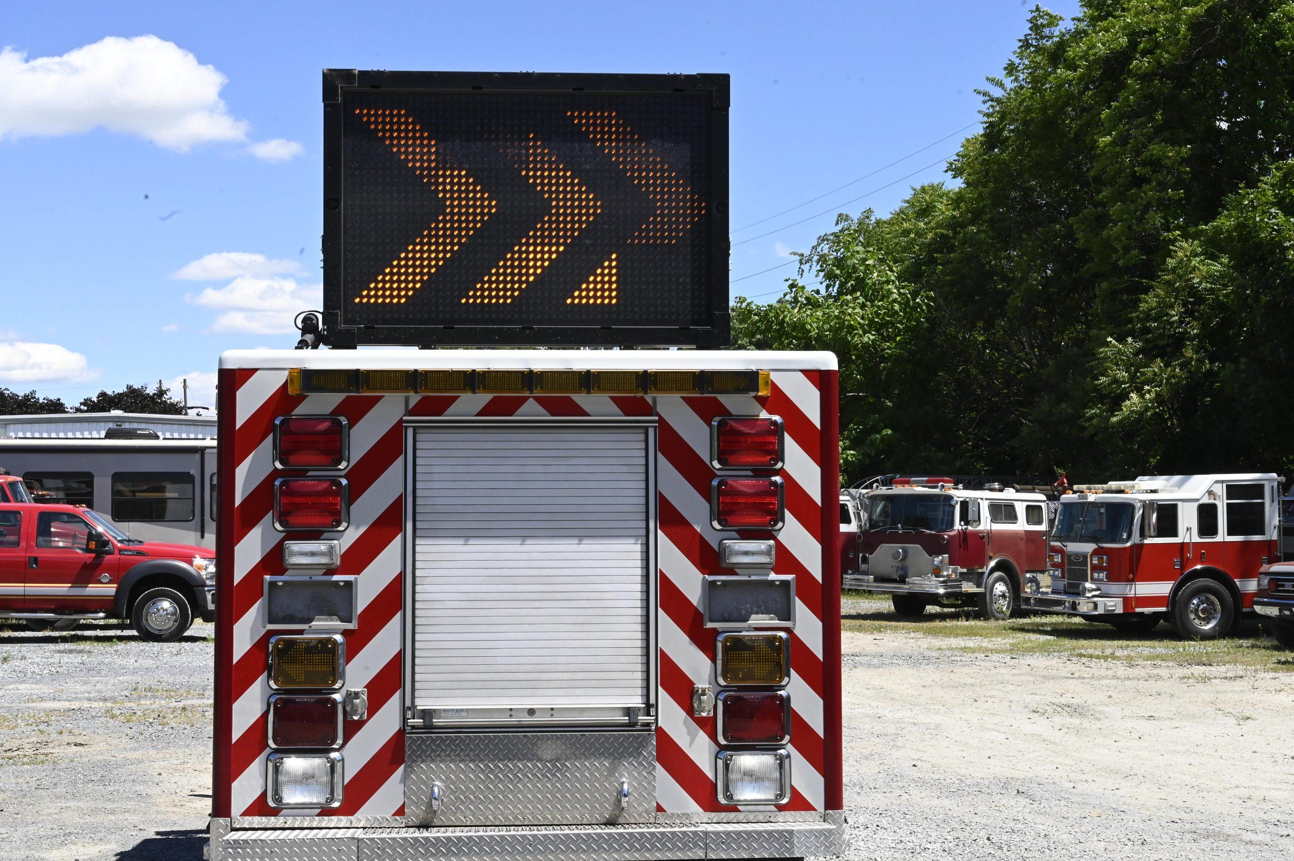 2008 GMC Medium Duty Rescue / Utility / Traffic Truck - image 14