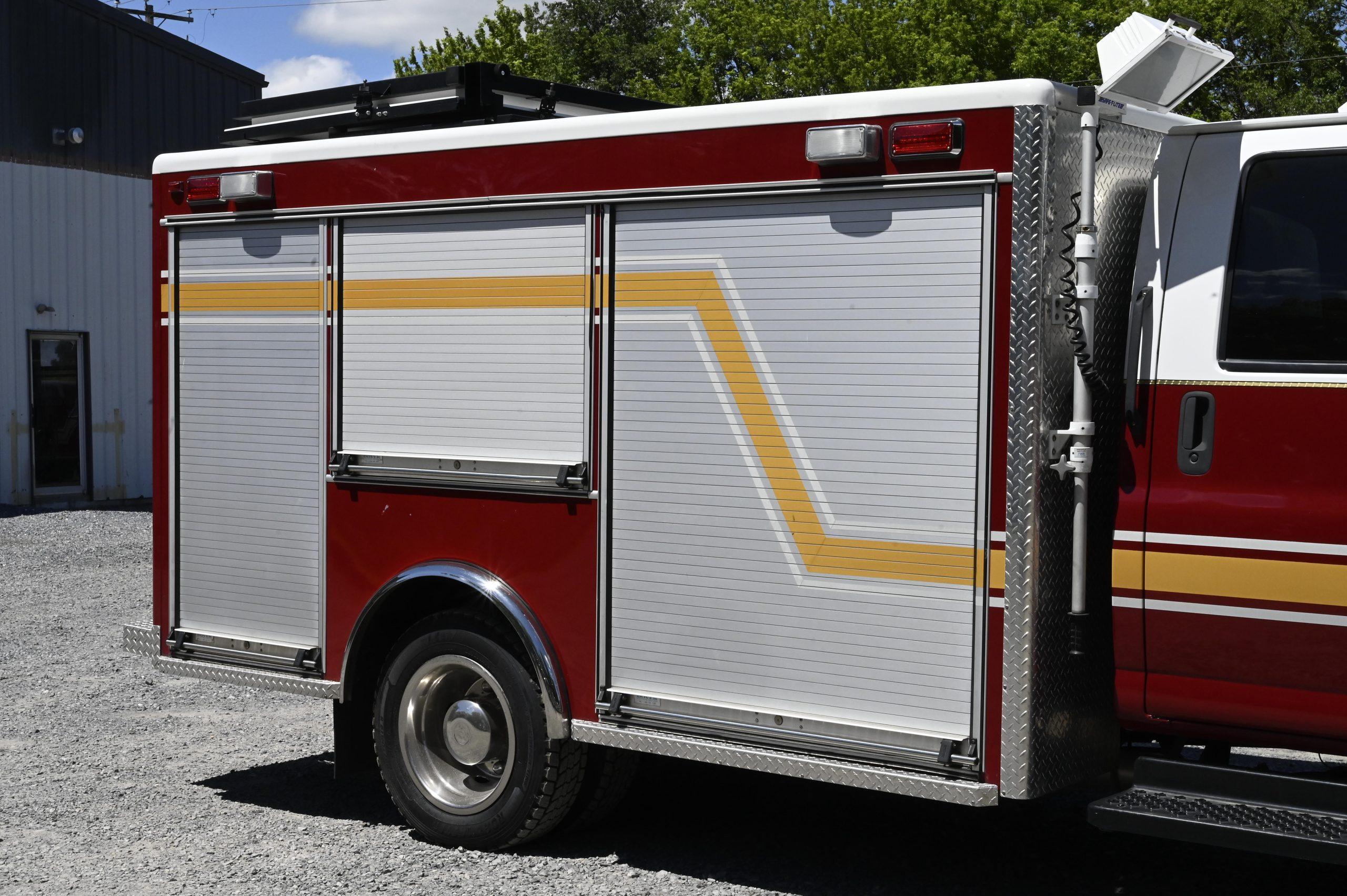 2008 GMC Medium Duty Rescue / Utility / Traffic Truck - image 16