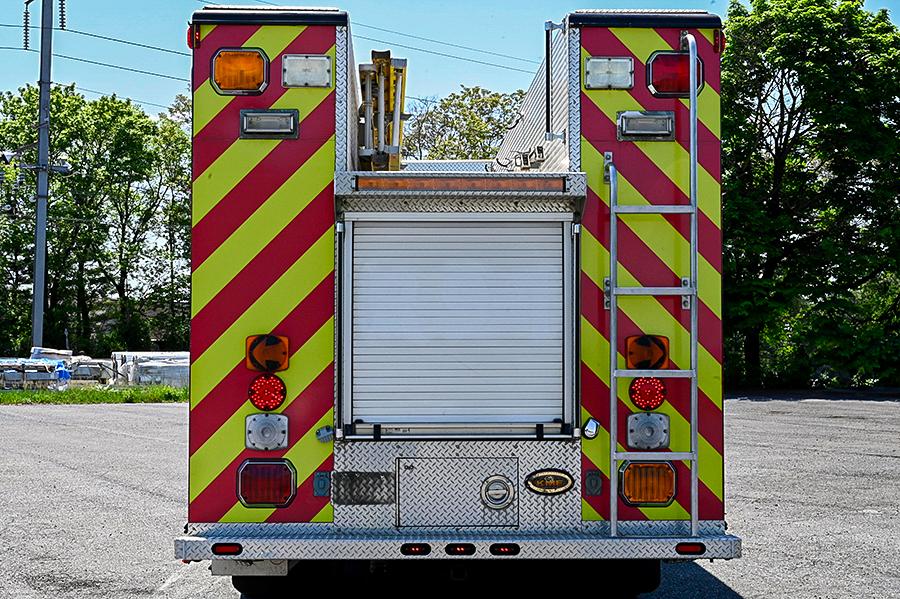 2002 KME Non Walk-In Heavy Rescue with Cascade - image 15