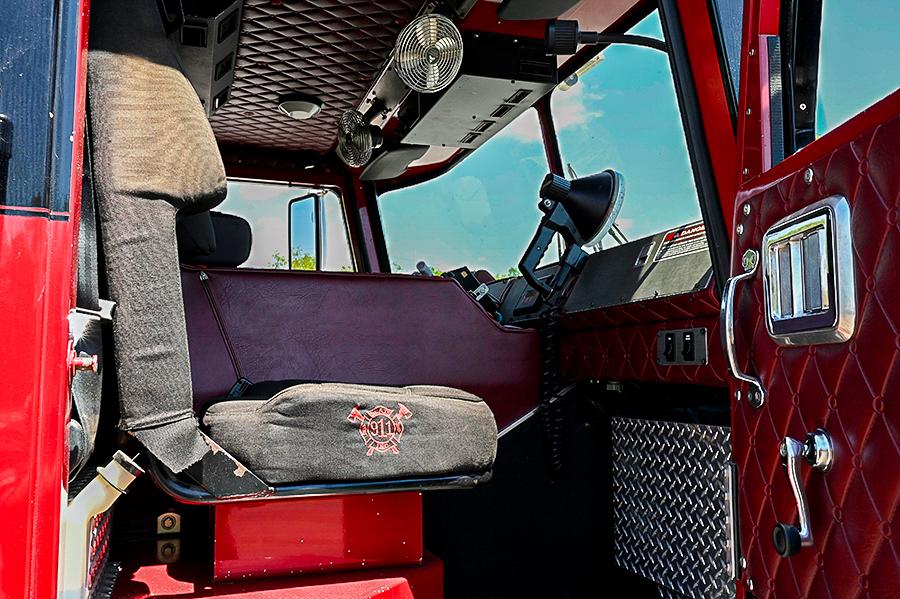 2002 KME Non Walk-In Heavy Rescue with Cascade - image 20