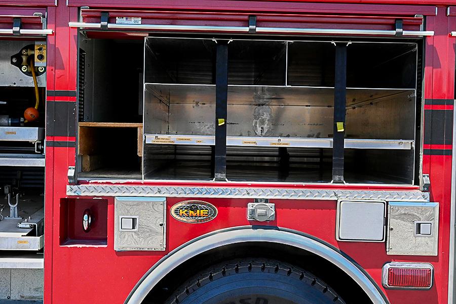 2002 KME Non Walk-In Heavy Rescue with Cascade - image 26