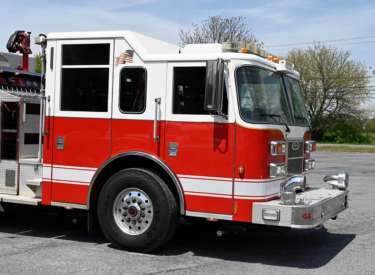 2011 Pierce 1250/1000 Rural Pumper with rear dump - image 6