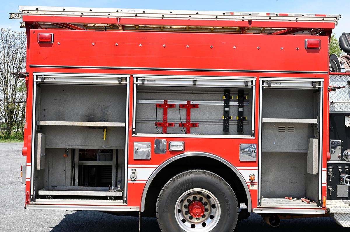 2011 Pierce 1250/1000 Rural Pumper with rear dump - image 8