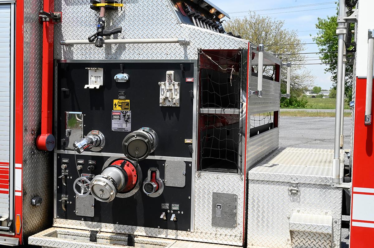 2011 Pierce 1250/1000 Rural Pumper with rear dump - image 14