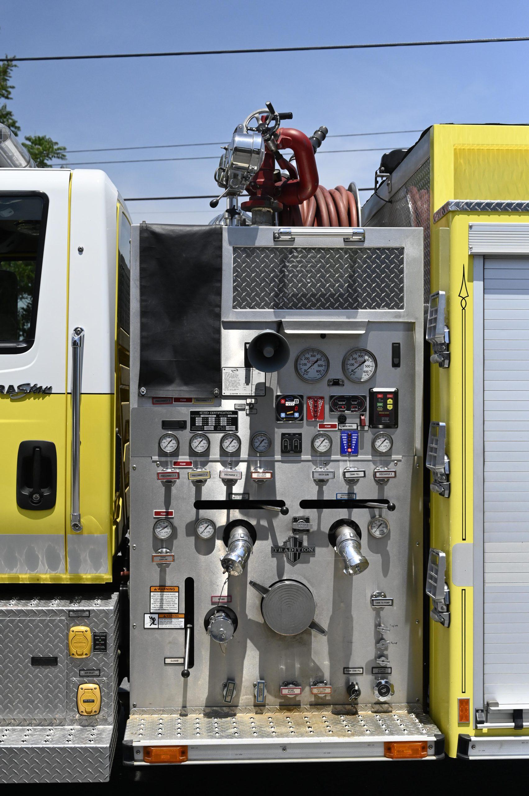 2009 International/E-One 1500/1000 Rural Pumper - image 15