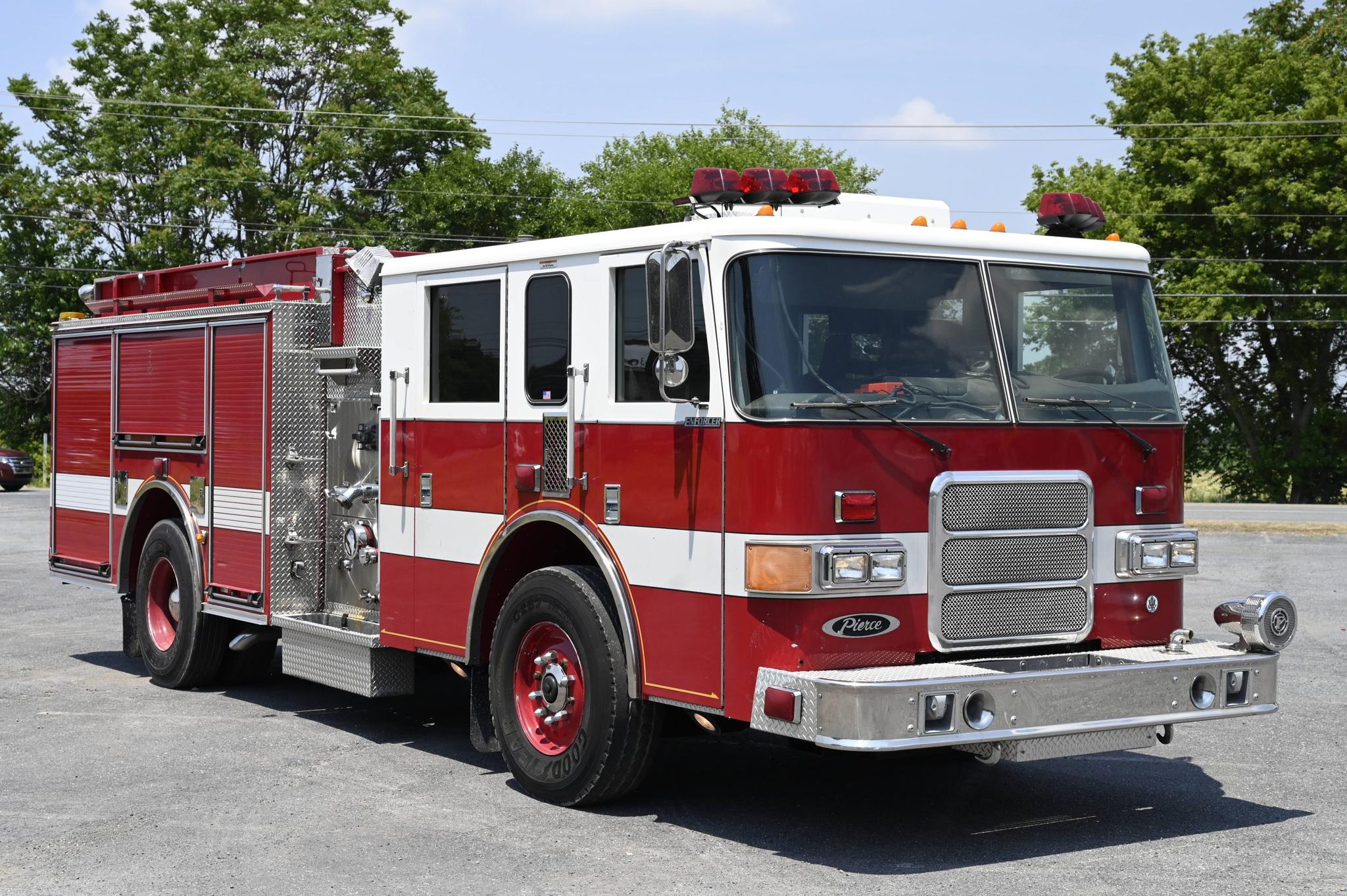 2004 Pierce Enforcer 1500/750 Rescue Pumper - image 2