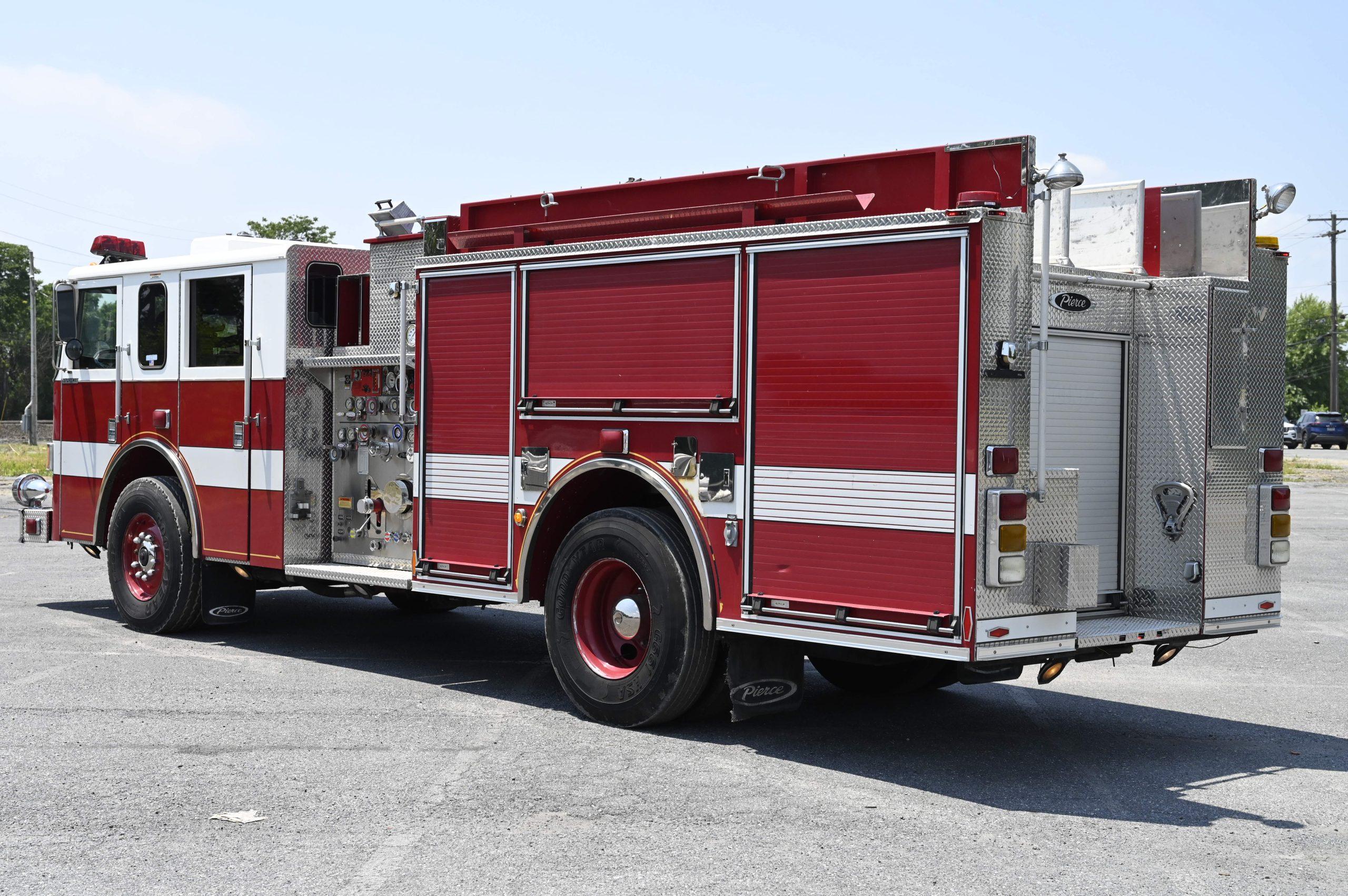2004 Pierce Enforcer 1500/750 Rescue Pumper - image 3