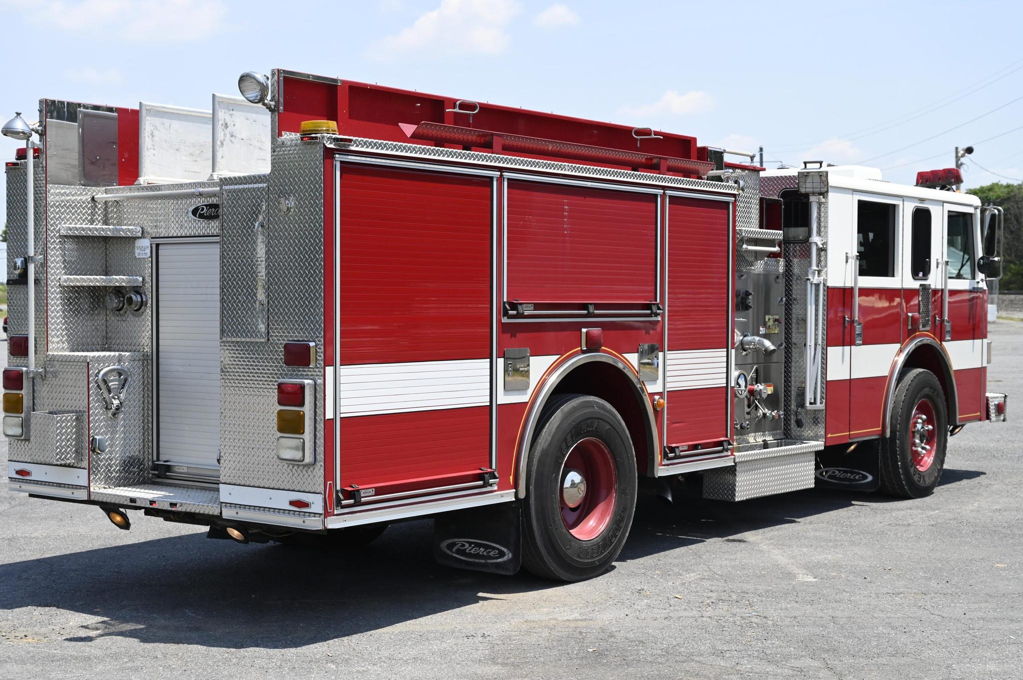 2004 Pierce Enforcer 1500/750 Rescue Pumper - image 4