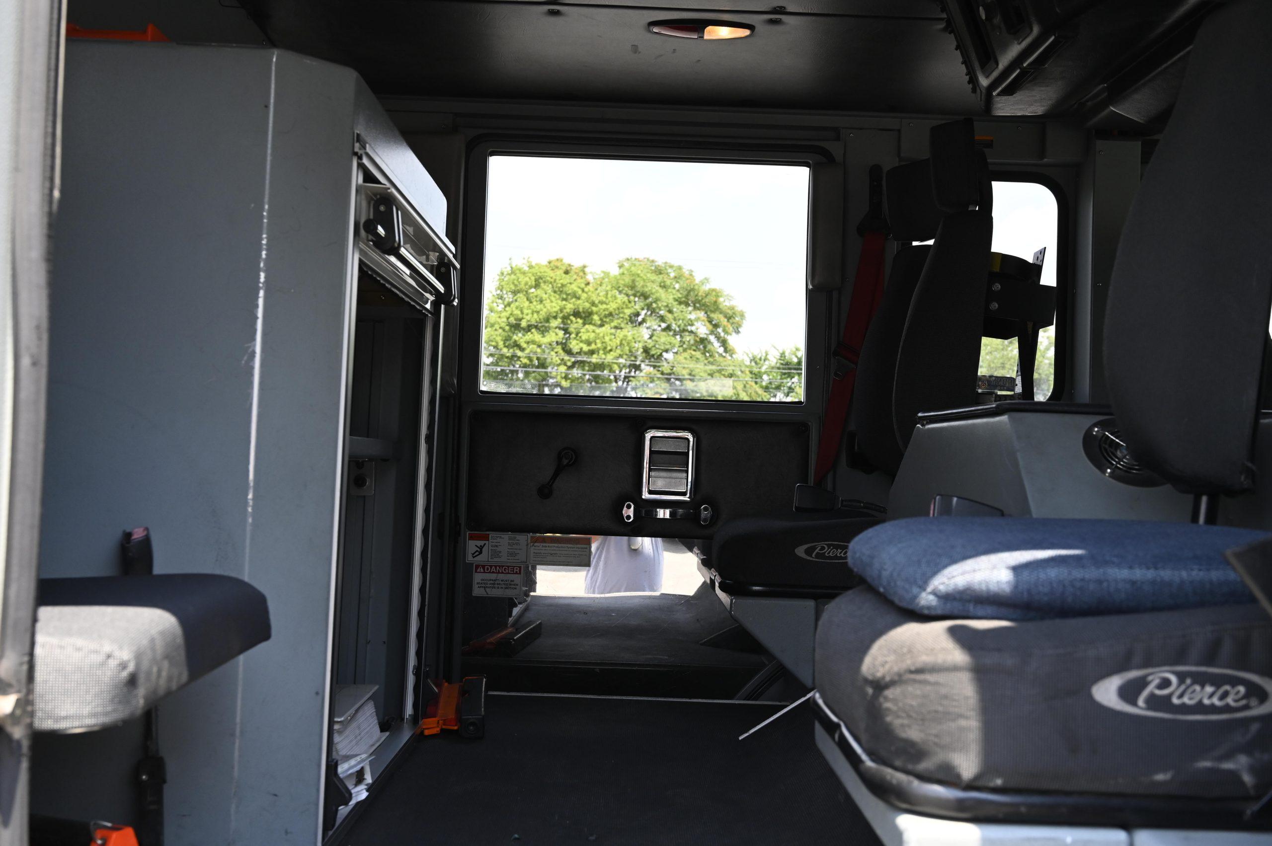 2004 Pierce Enforcer 1500/750 Rescue Pumper - image 16