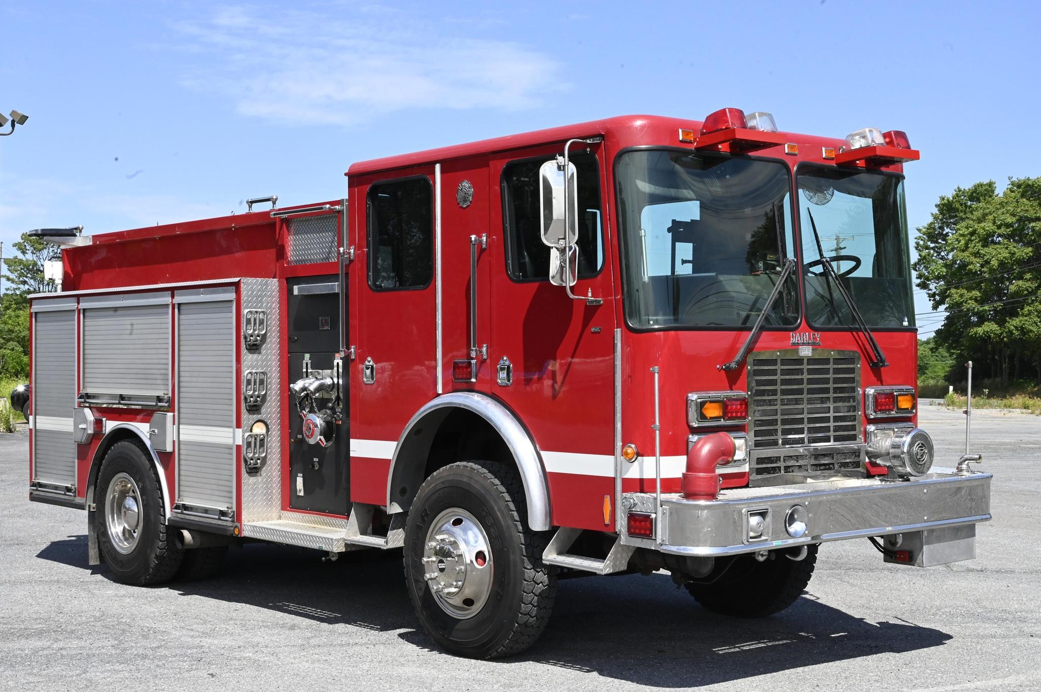 2001 HME/Darley 4X4 Pumper 1000/500 with CAFS - image 2