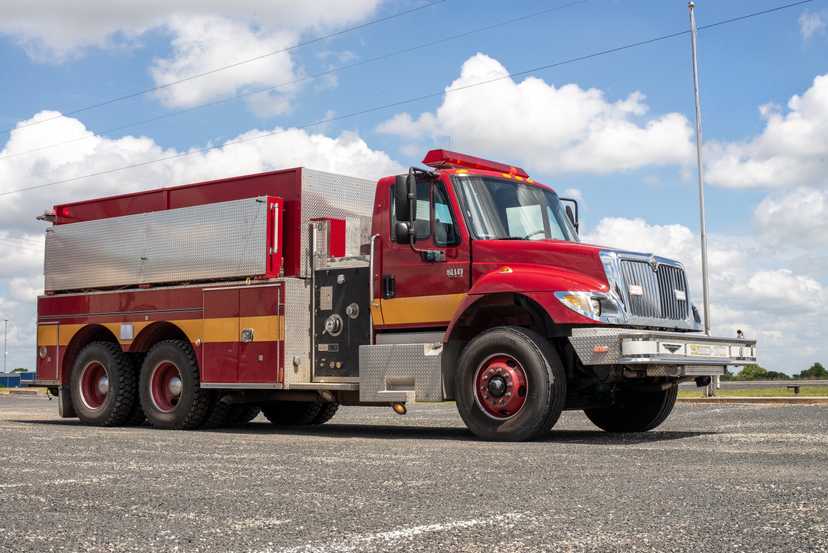 2005 Pierce International Pumper Tanker — photo 4