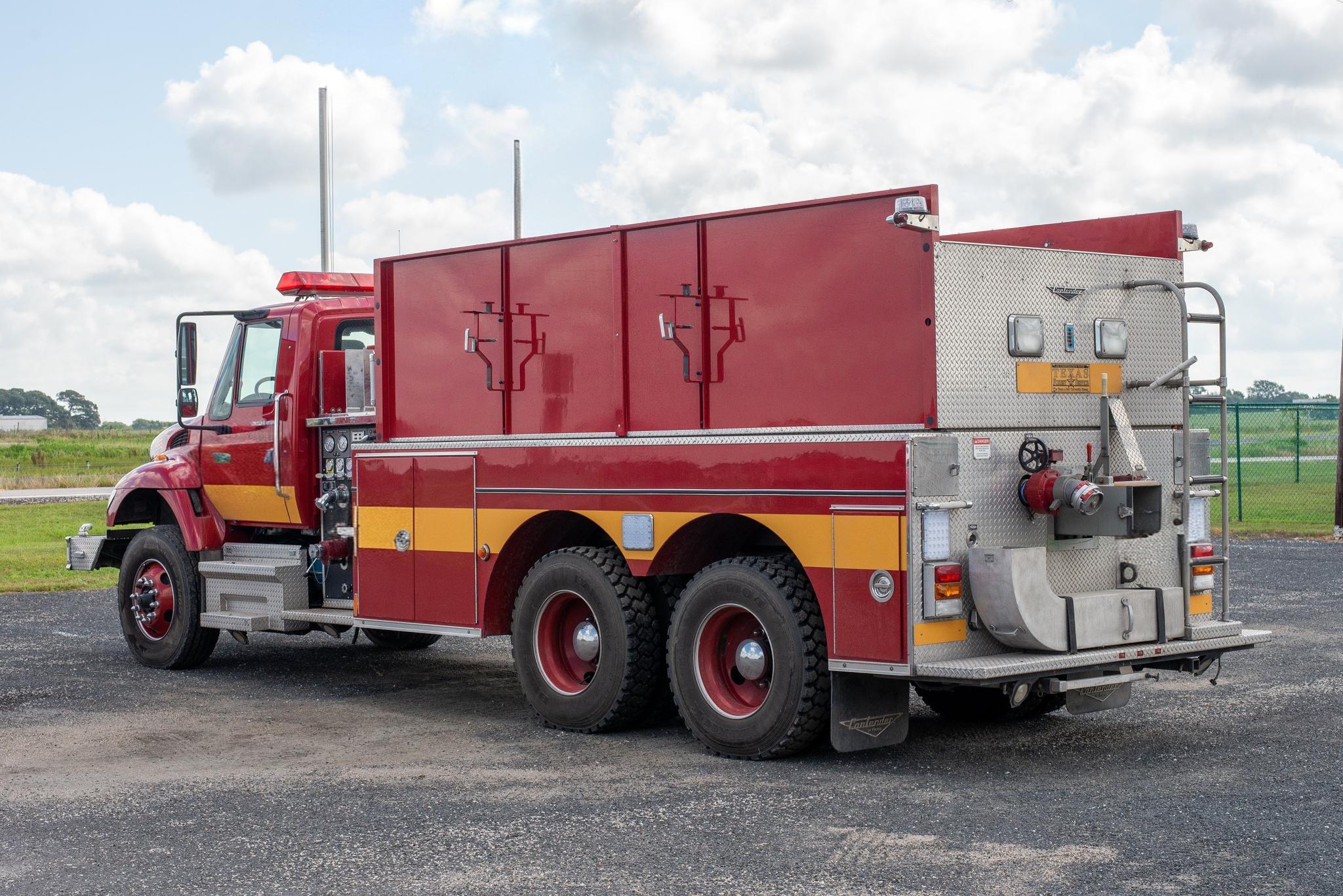 2005 Pierce International Pumper Tanker - image 3