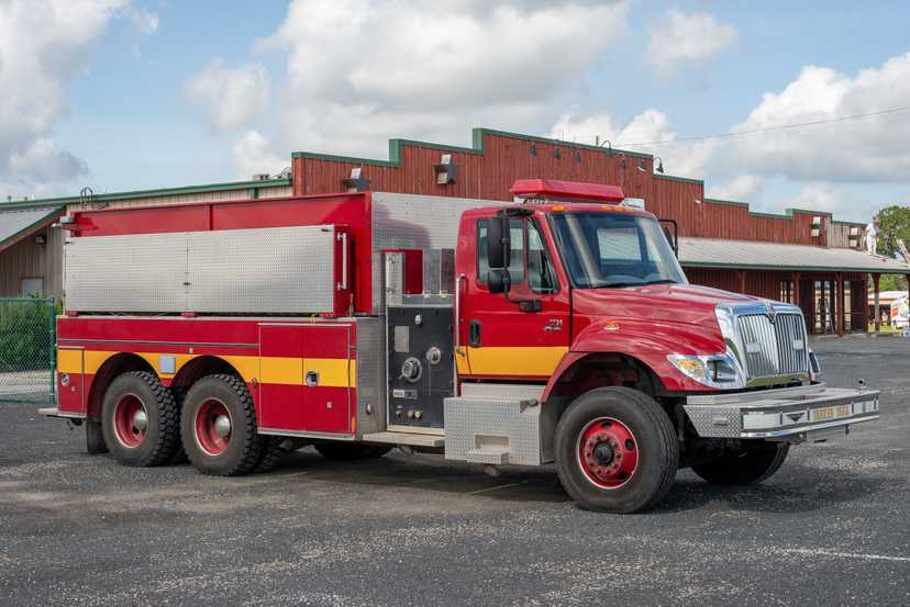 2005 Pierce International Pumper Tanker — photo 5