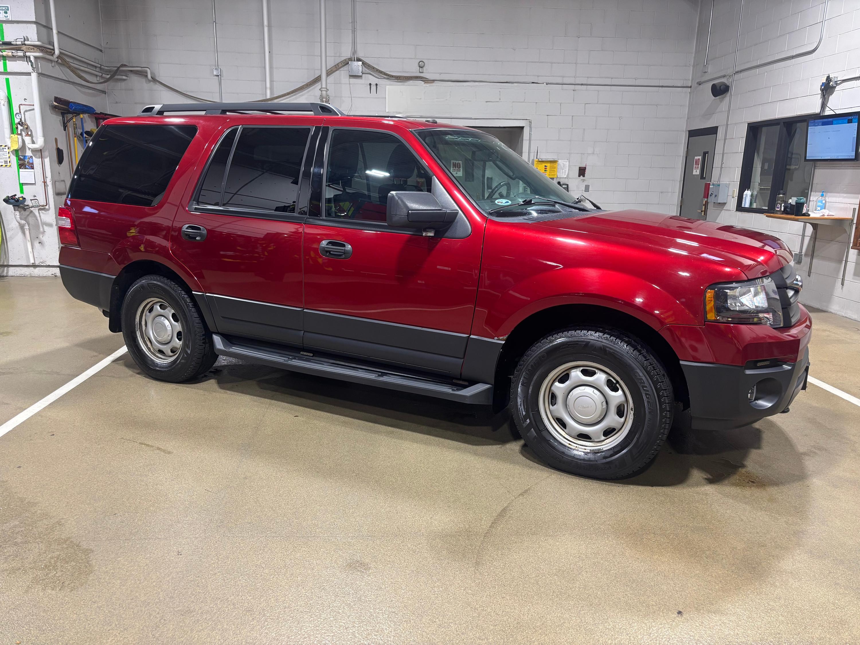 2016 Ford Expedition 4x4 Command Truck - image 1