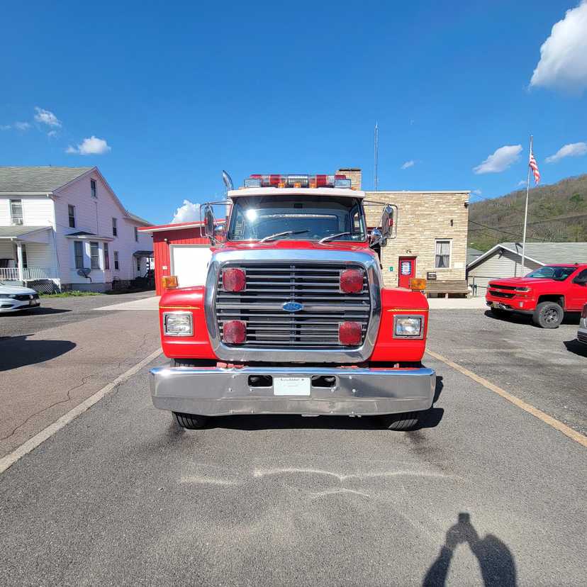 1990 4 Guys Ford Pumper Tanker — photo 3