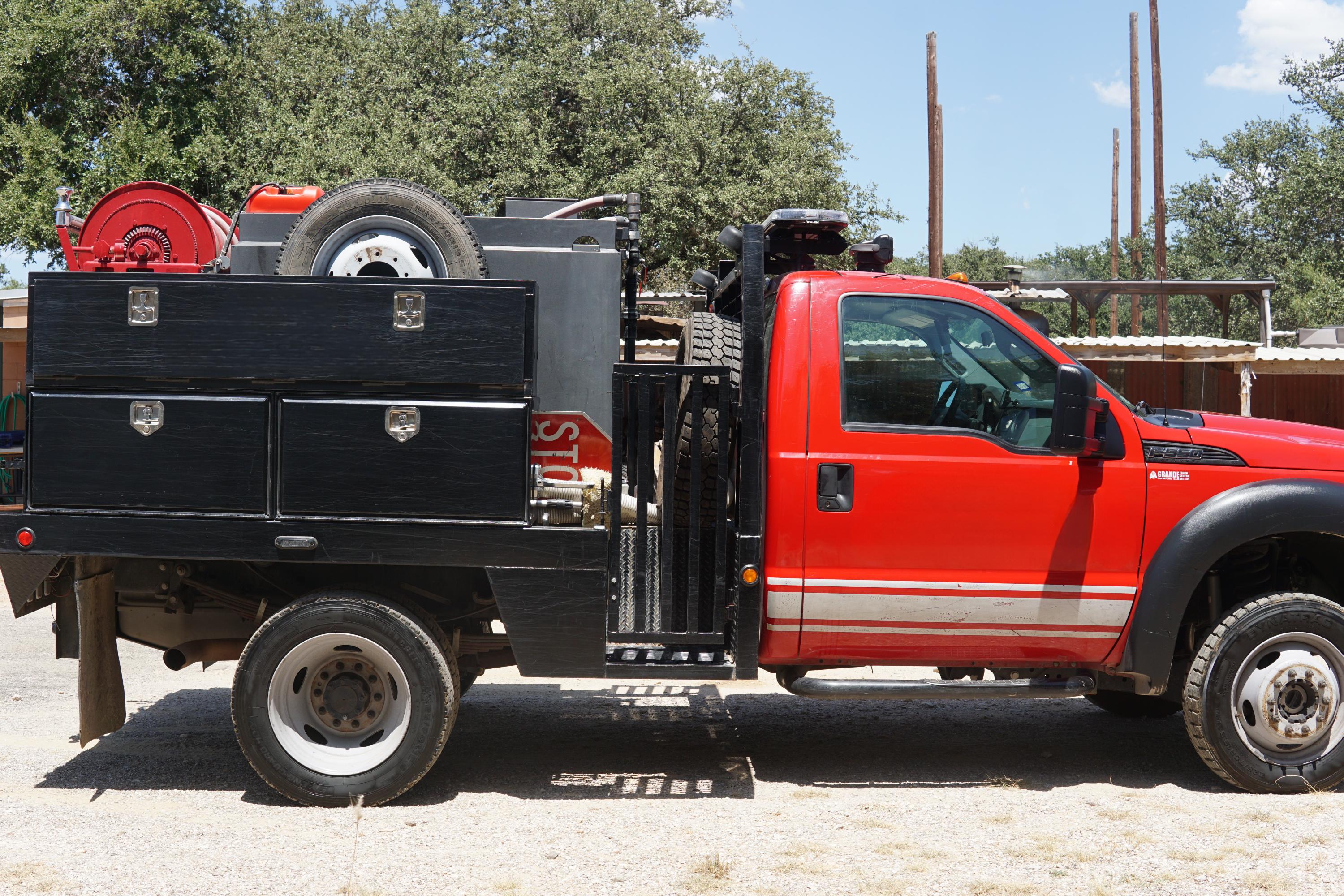 2012 Ford F550 4x4 Brush Truck - image 33