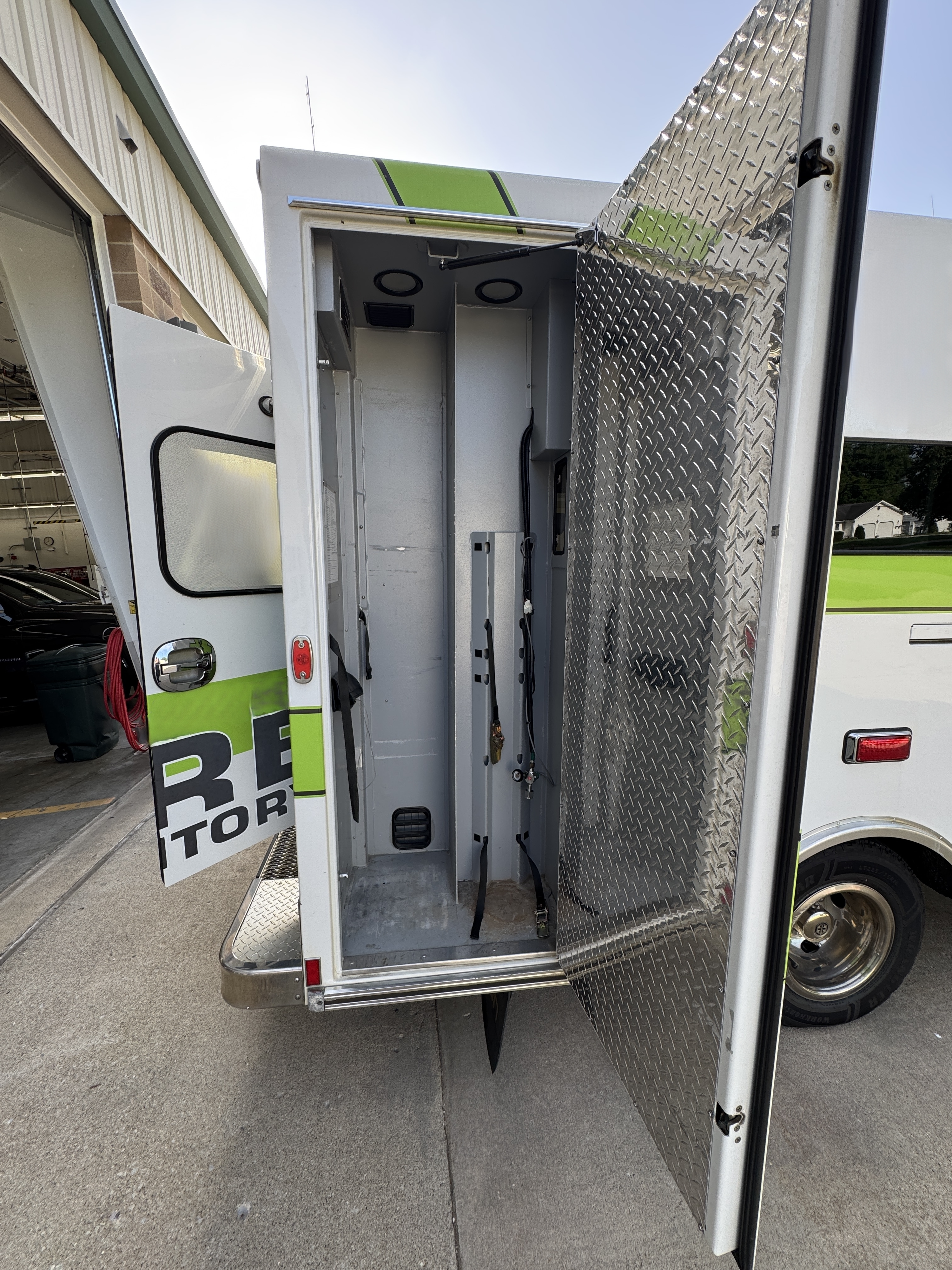 2011 Chevrolet Braun Type III Ambulance - image 18