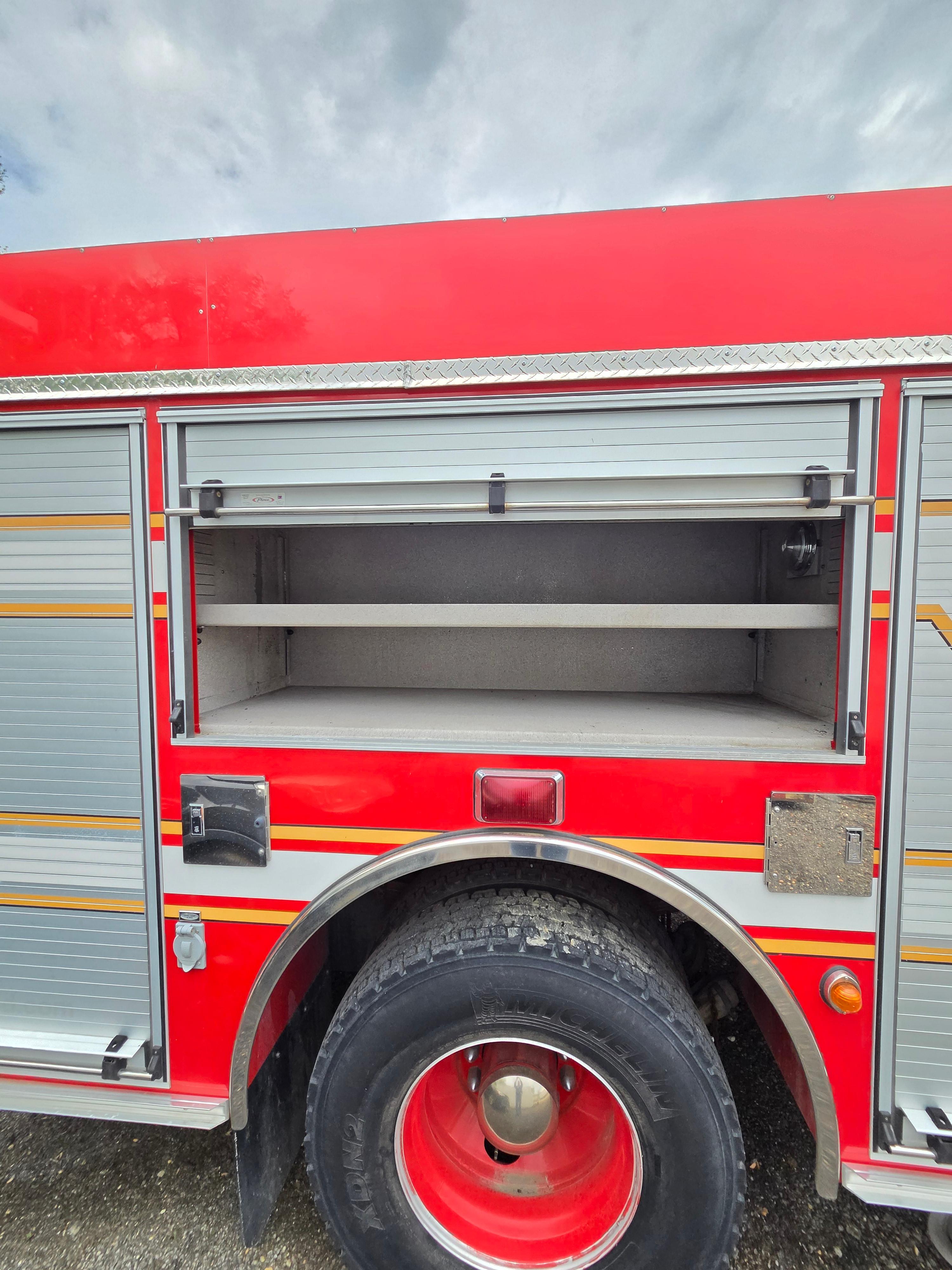 2006 Pierce Enforcer Pumper - image 11