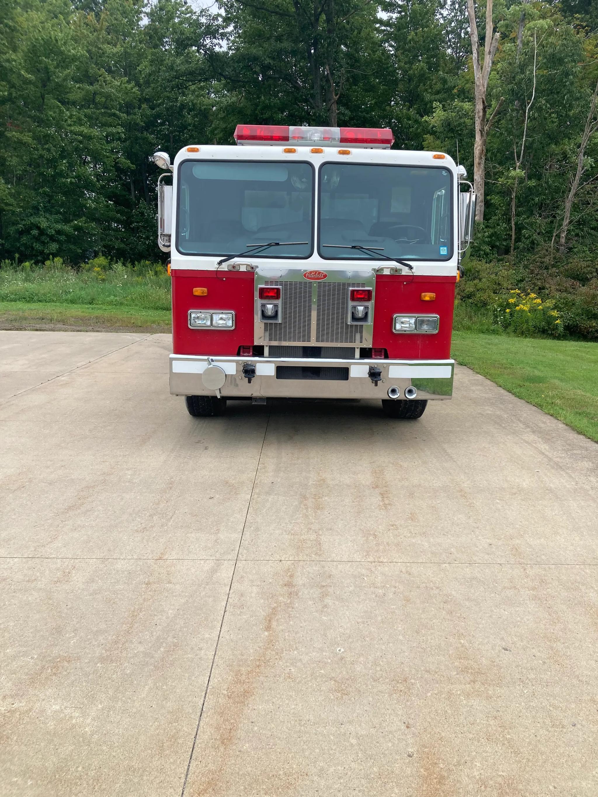 1998 S&S Peterbilt Pumper Tanker - image 3