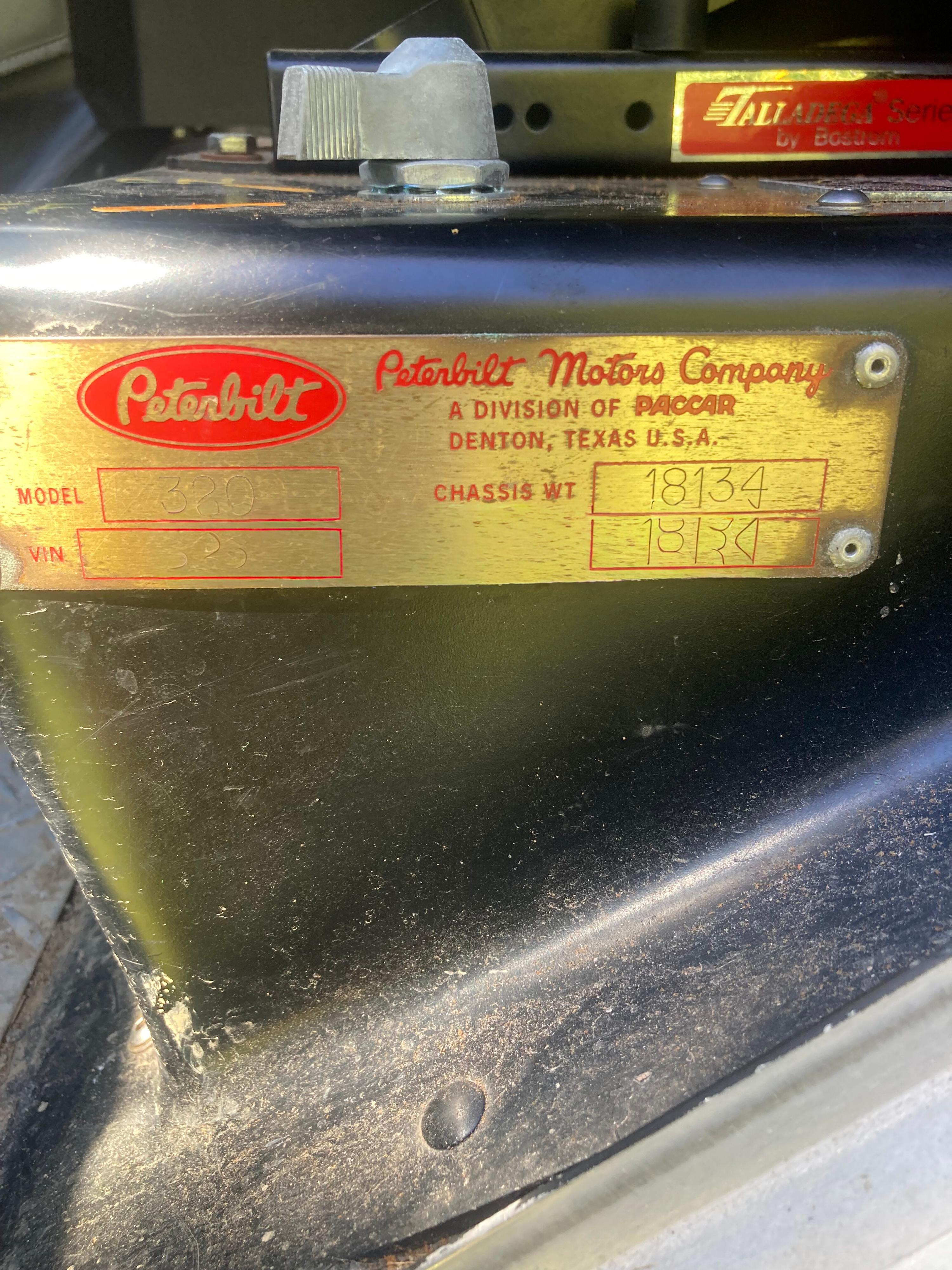 1998 S&S Peterbilt Pumper Tanker - image 11