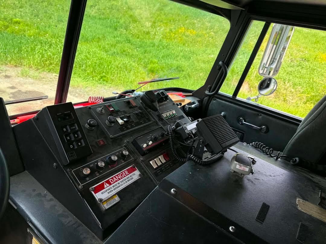1997 Pierce 4x4 Pumper - image 11