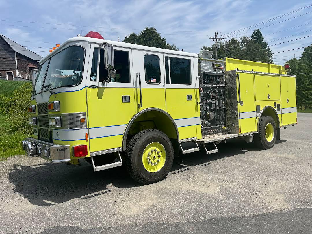 1997 Pierce 4x4 Pumper - image 3