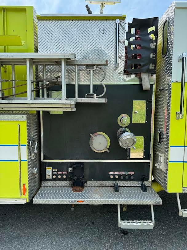 1997 Pierce 4x4 Pumper - image 16