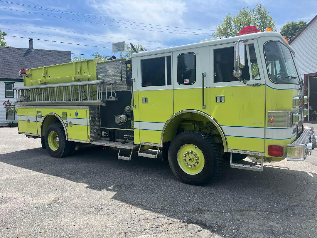 1997 Pierce 4x4 Pumper - image 5