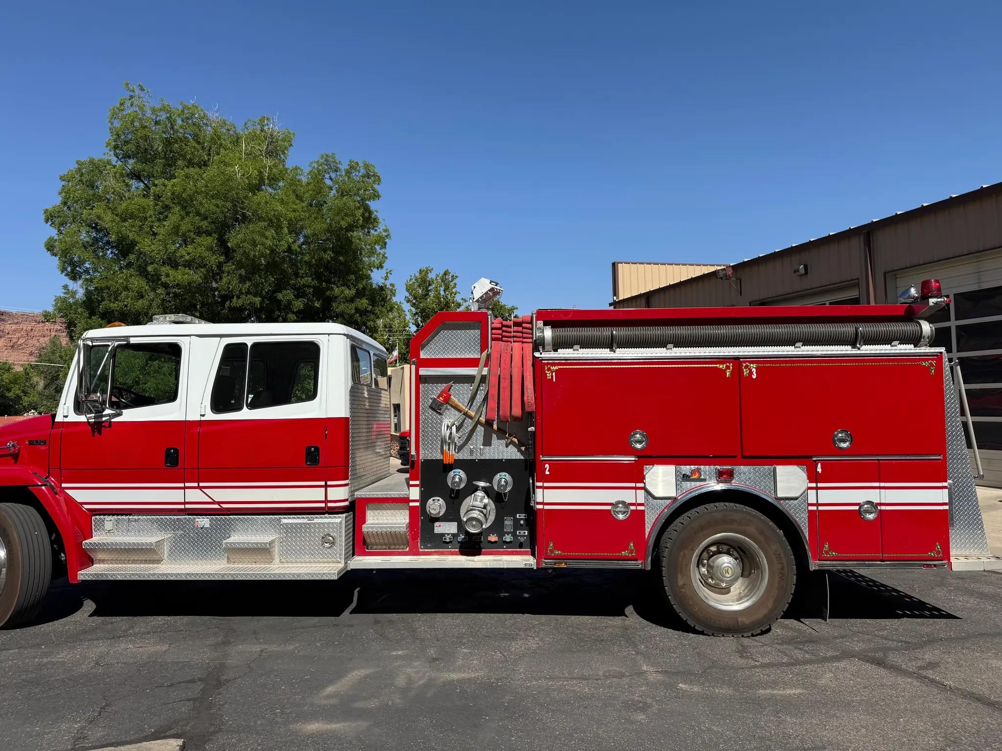 1995 Ferrara Freightliner Pumper - image 1