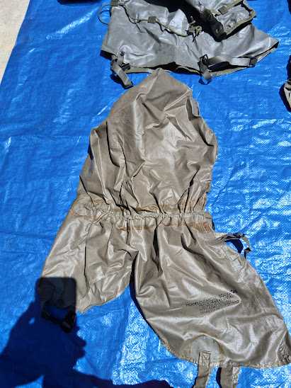 US Military Issue M40A1 Protective Gas Masks Ensemble — photo 7