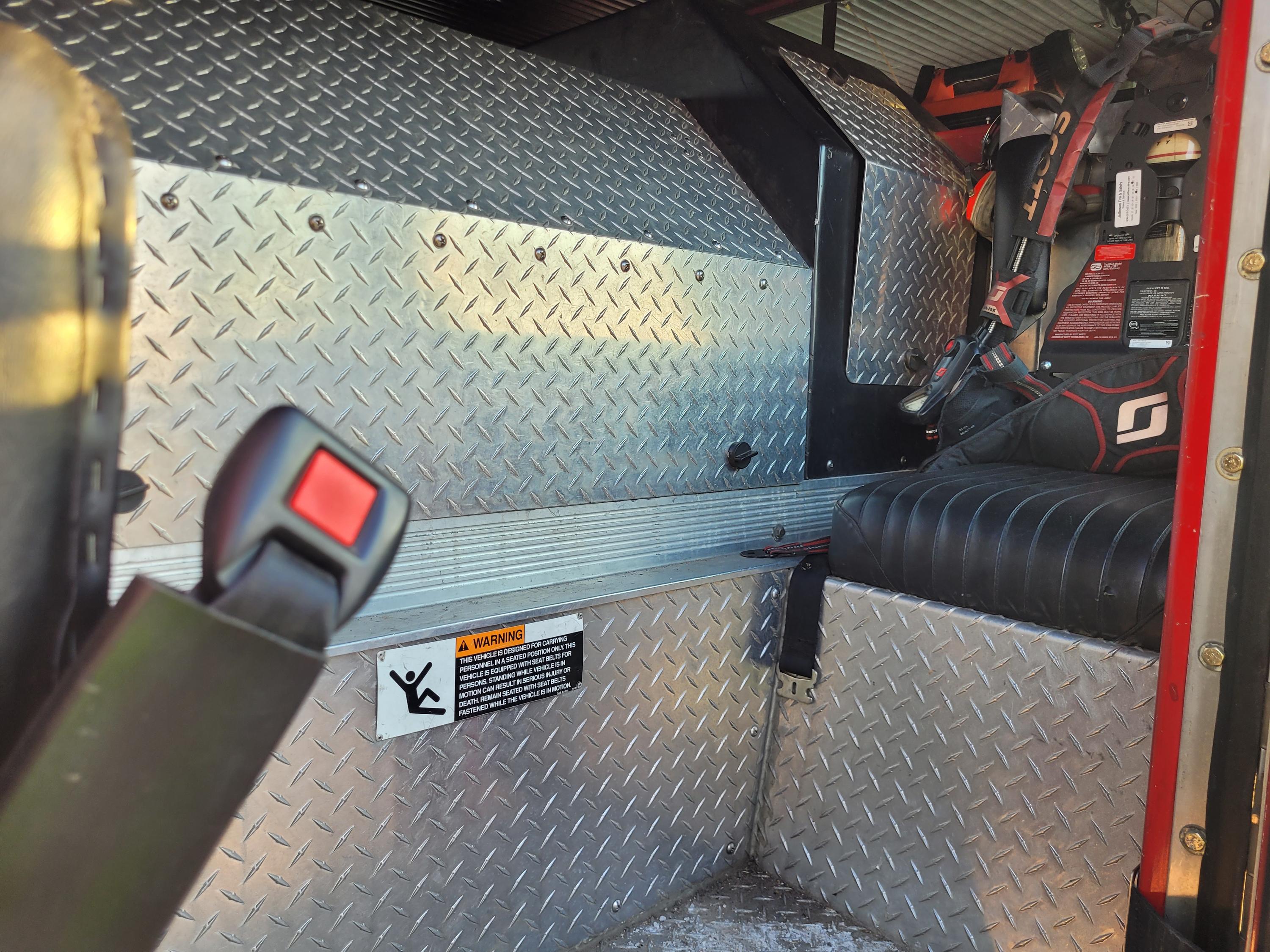 1988 E-One 110' Quint - image 11