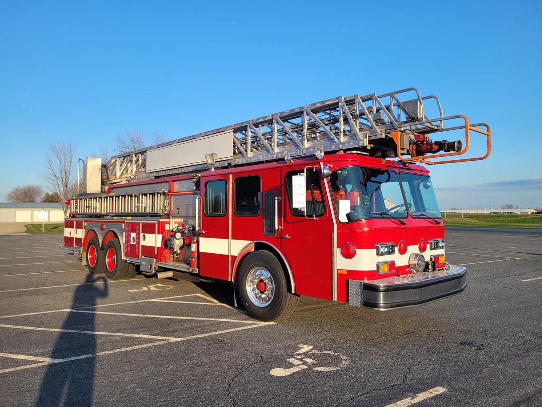 1988 E-One 110' Quint