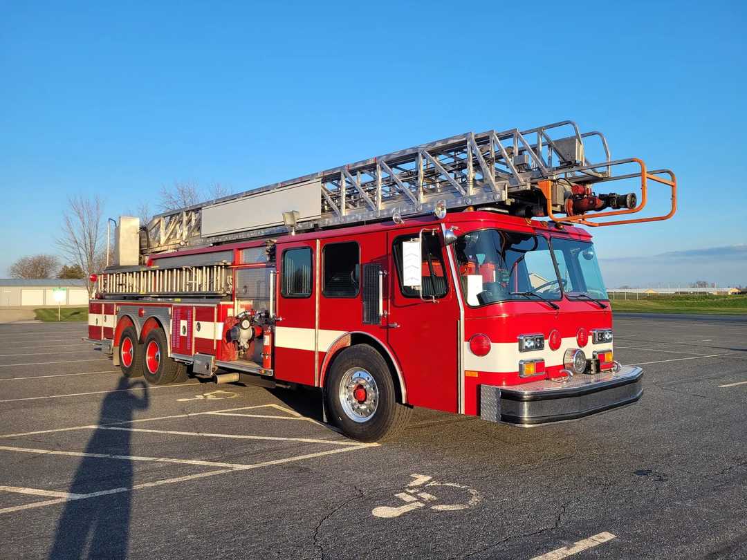 1988 E-One 110' Quint