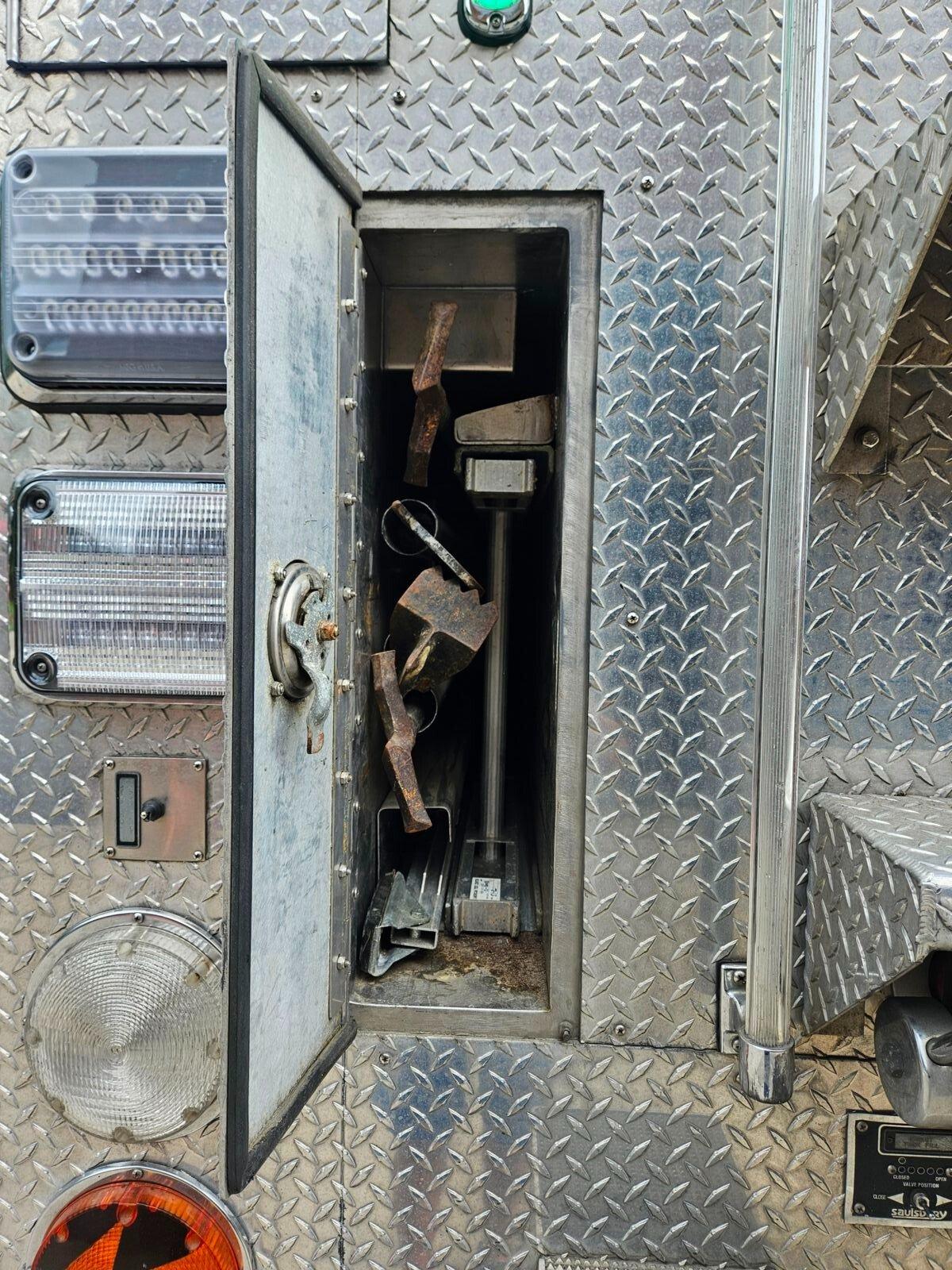 1997 Saulsbury Simon-Duplex Engine/Tanker - image 12