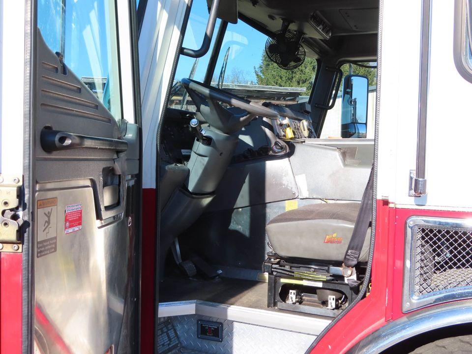 2004 American LaFrance LTI 100’ Aerial - image 6