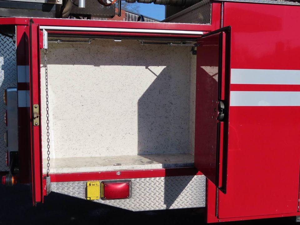 2004 American LaFrance LTI 100’ Aerial - image 12