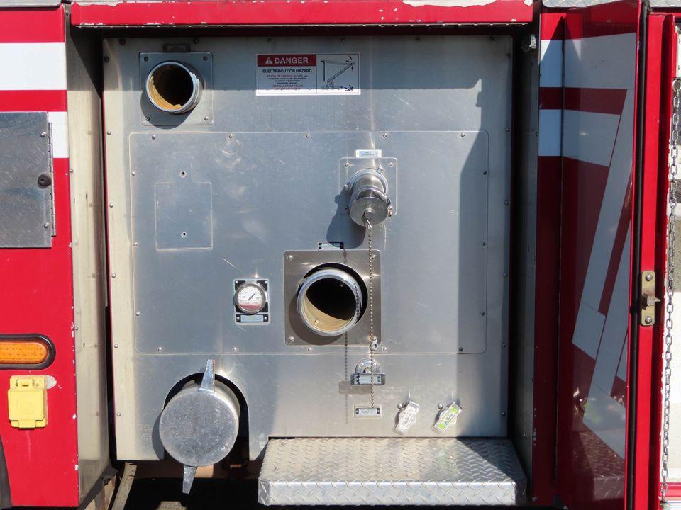 2004 American LaFrance LTI 100’ Aerial - image 15