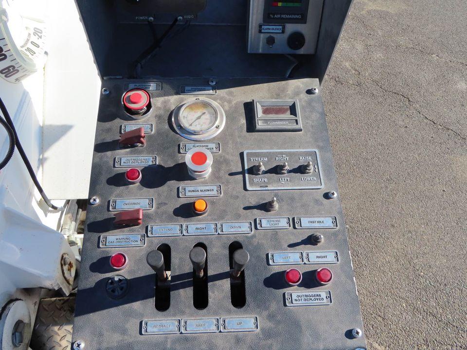 2004 American LaFrance LTI 100’ Aerial - image 18