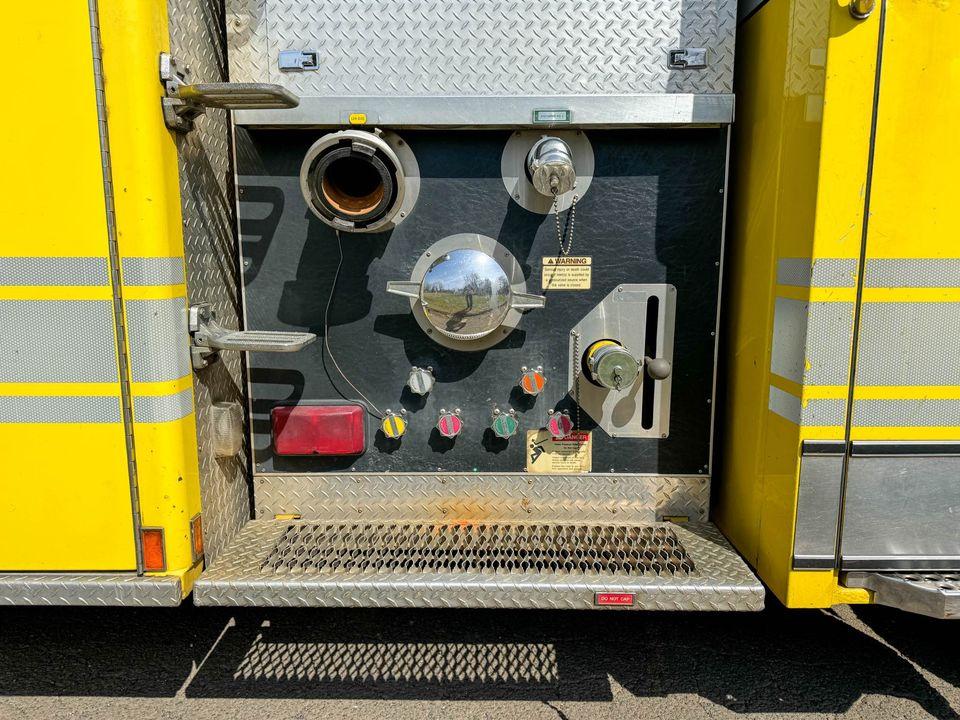 2003 Spartan Pumper - image 9