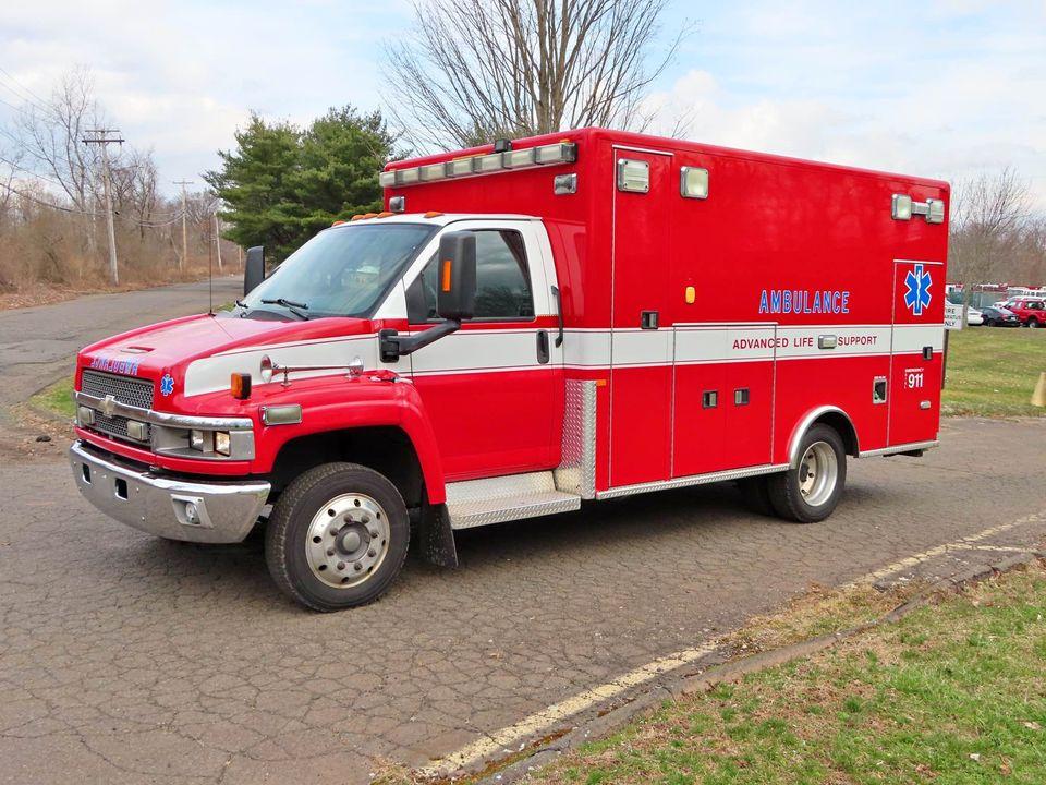 2008 PL Custom Ambulance (Includes Stryker Powerload & gurney) 