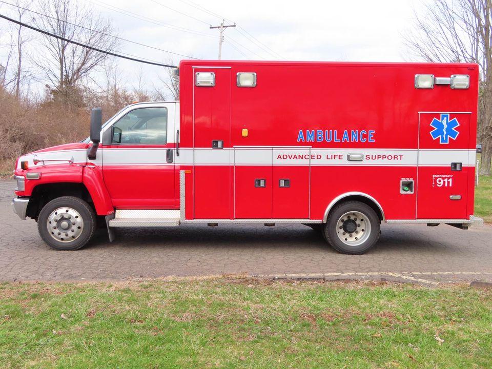 2008 PL Custom Ambulance (Includes Stryker Powerload & gurney) Type I - image 2
