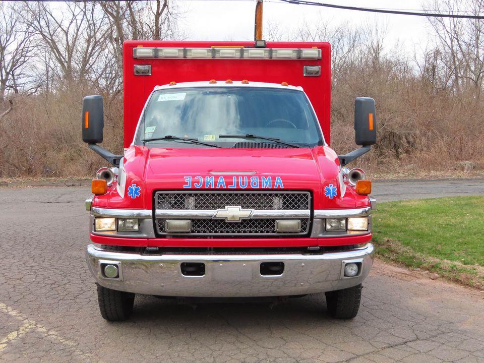 2008 PL Custom Ambulance (Includes Stryker Powerload & gurney) Type I - image 5