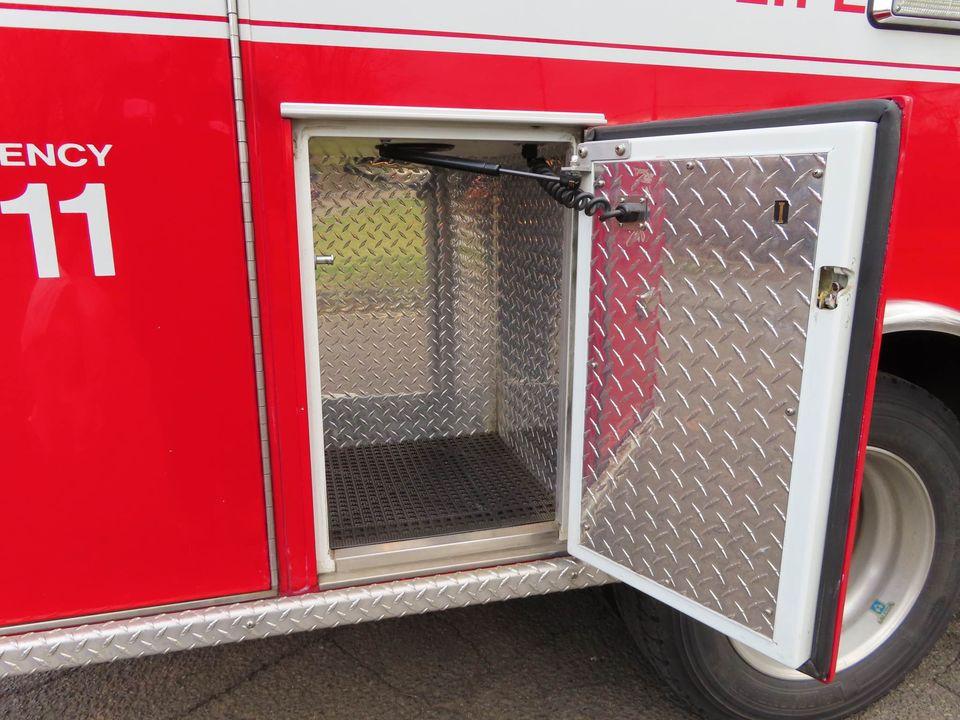 2008 PL Custom Ambulance (Includes Stryker Powerload & gurney) Type I - image 8